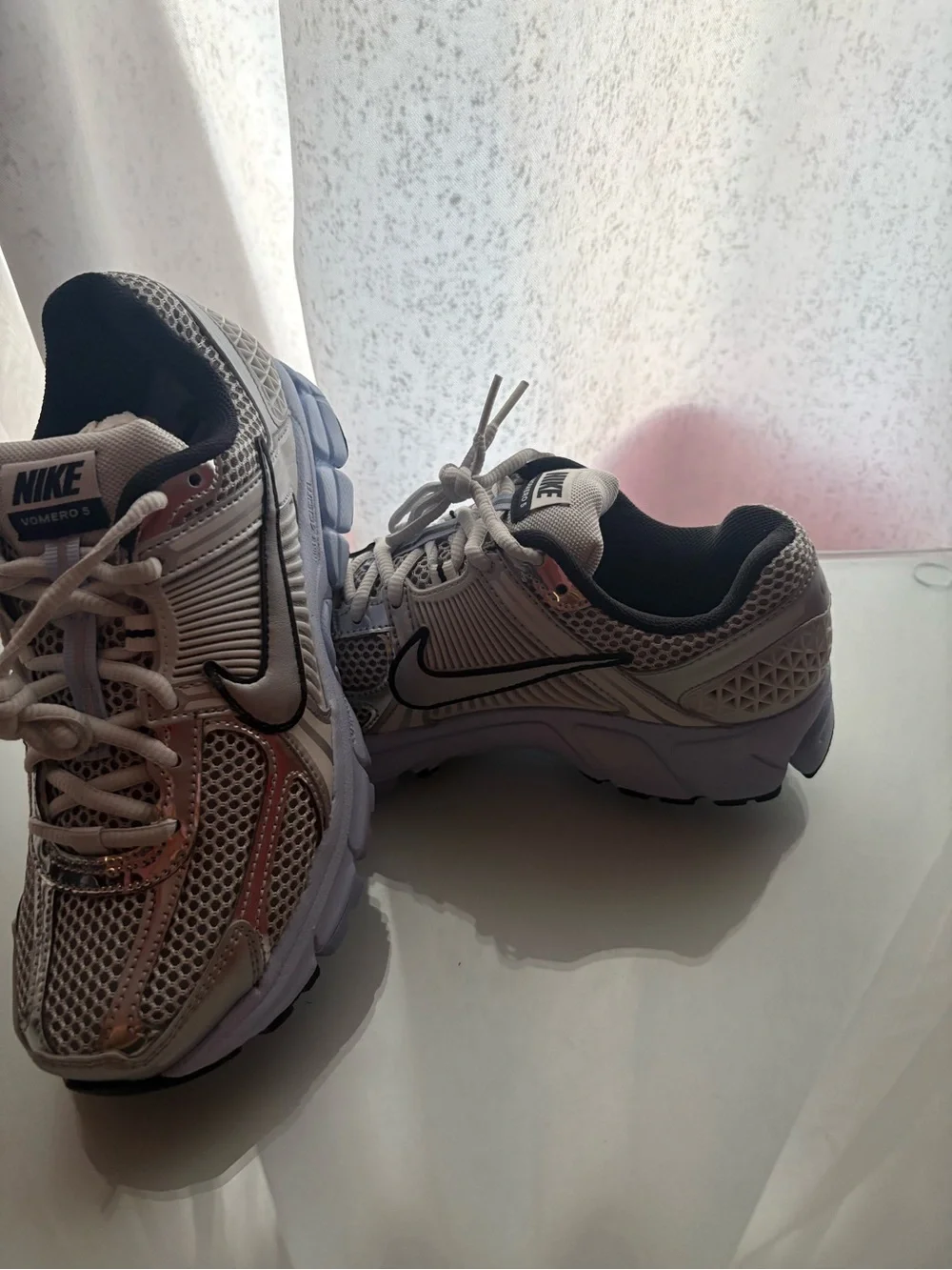 Nike vomero sneakers